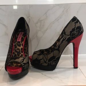 Betsey Johnson pumps